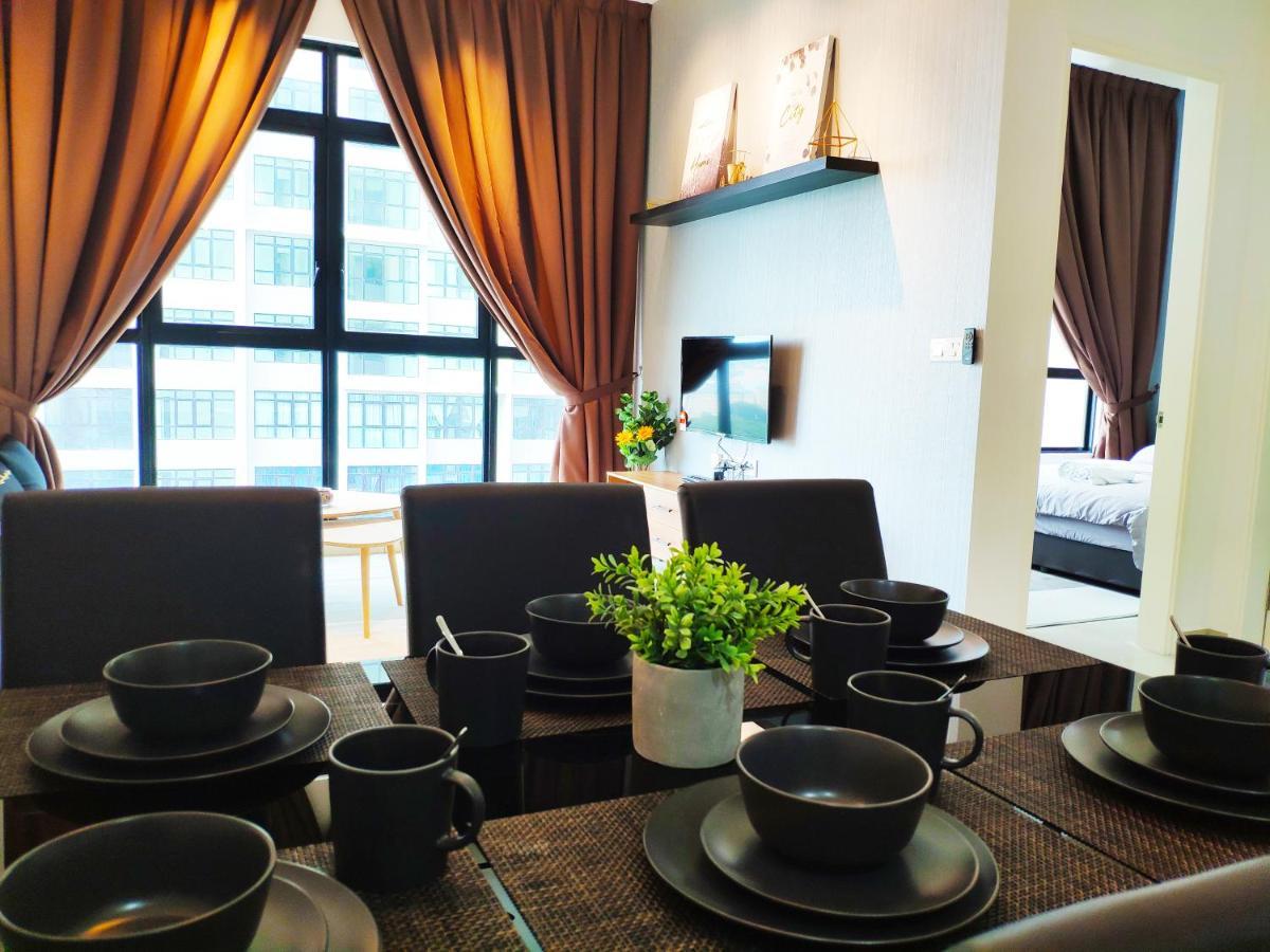 פוטראג'איה Netflix# Conezion Ioi Resort City By Salaam Suites מראה חיצוני תמונה