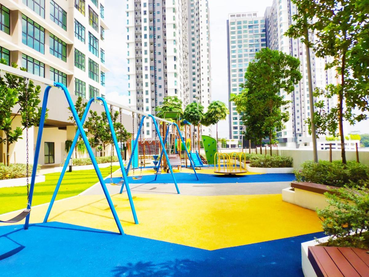 פוטראג'איה Netflix# Conezion Ioi Resort City By Salaam Suites מראה חיצוני תמונה