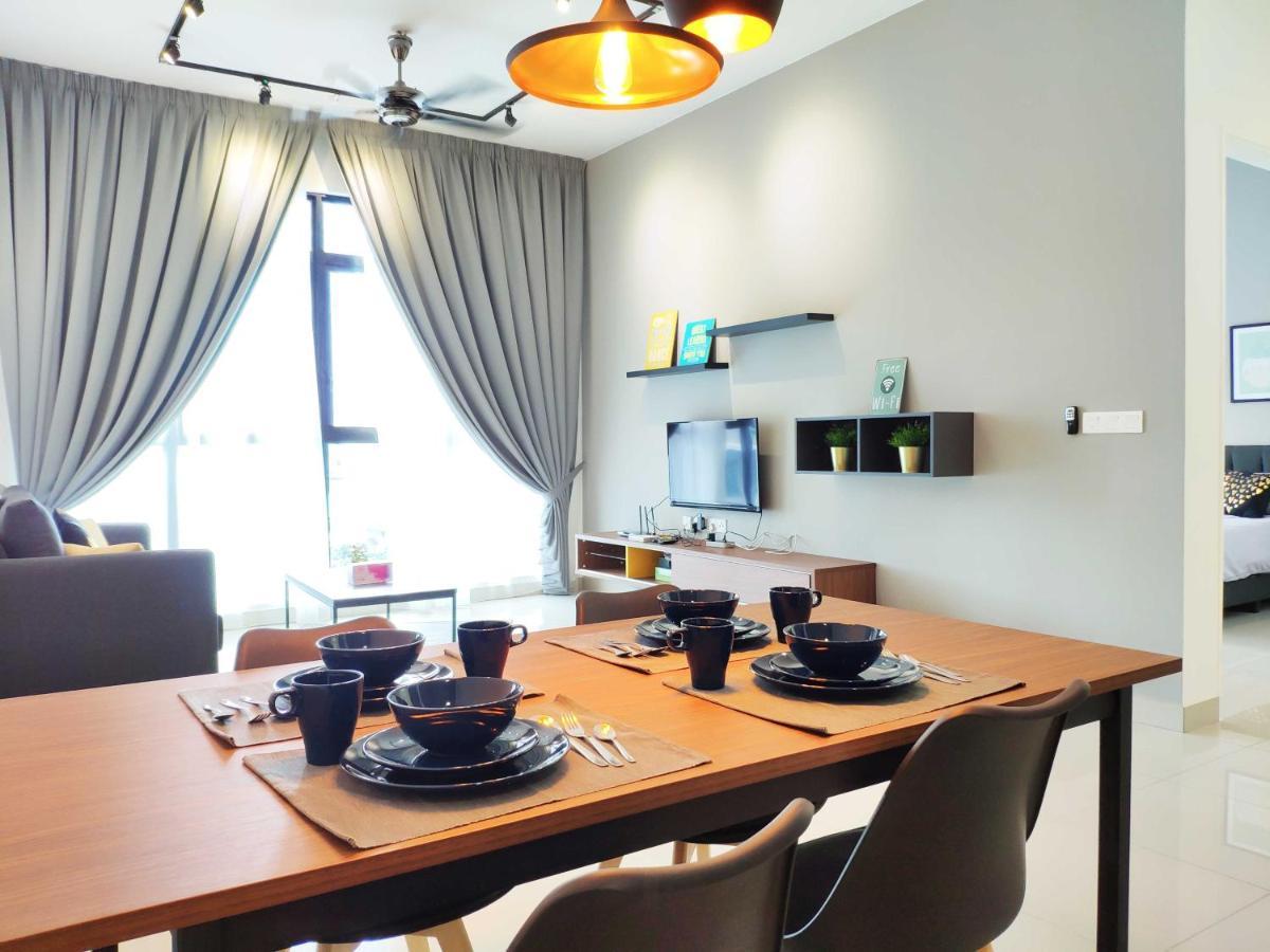 פוטראג'איה Netflix# Conezion Ioi Resort City By Salaam Suites מראה חיצוני תמונה