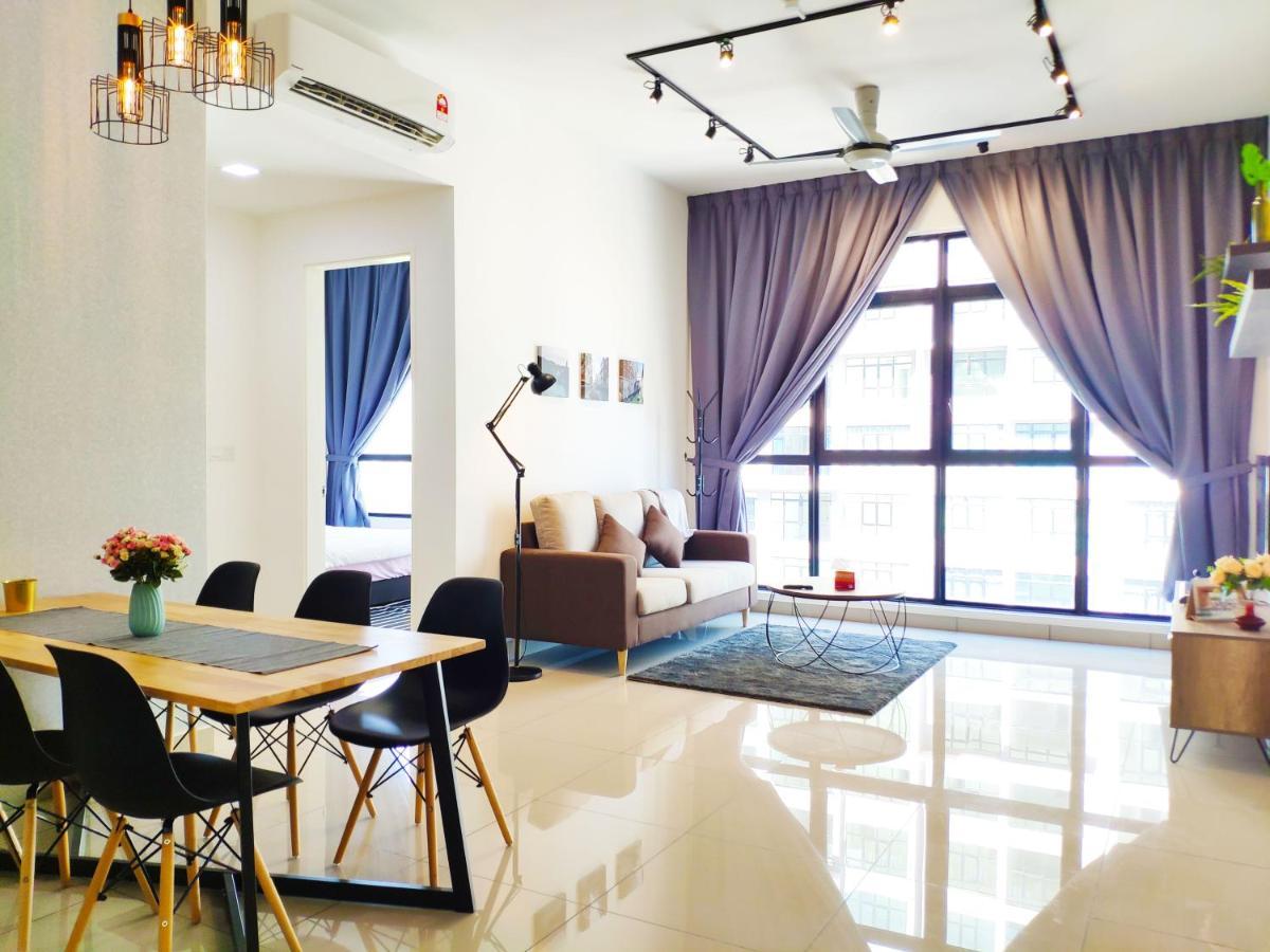 פוטראג'איה Netflix# Conezion Ioi Resort City By Salaam Suites מראה חיצוני תמונה
