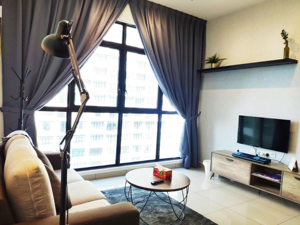 פוטראג'איה Netflix# Conezion Ioi Resort City By Salaam Suites מראה חיצוני תמונה