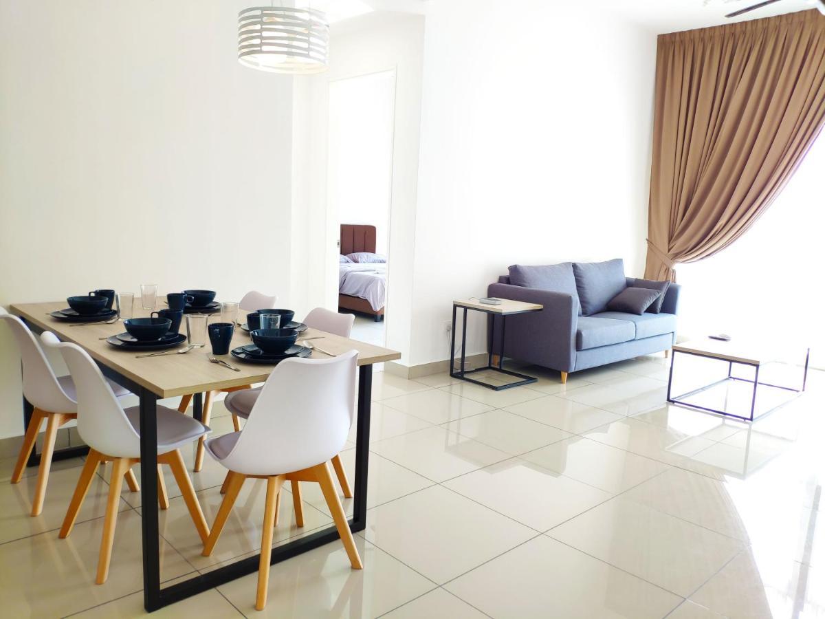 פוטראג'איה Netflix# Conezion Ioi Resort City By Salaam Suites מראה חיצוני תמונה