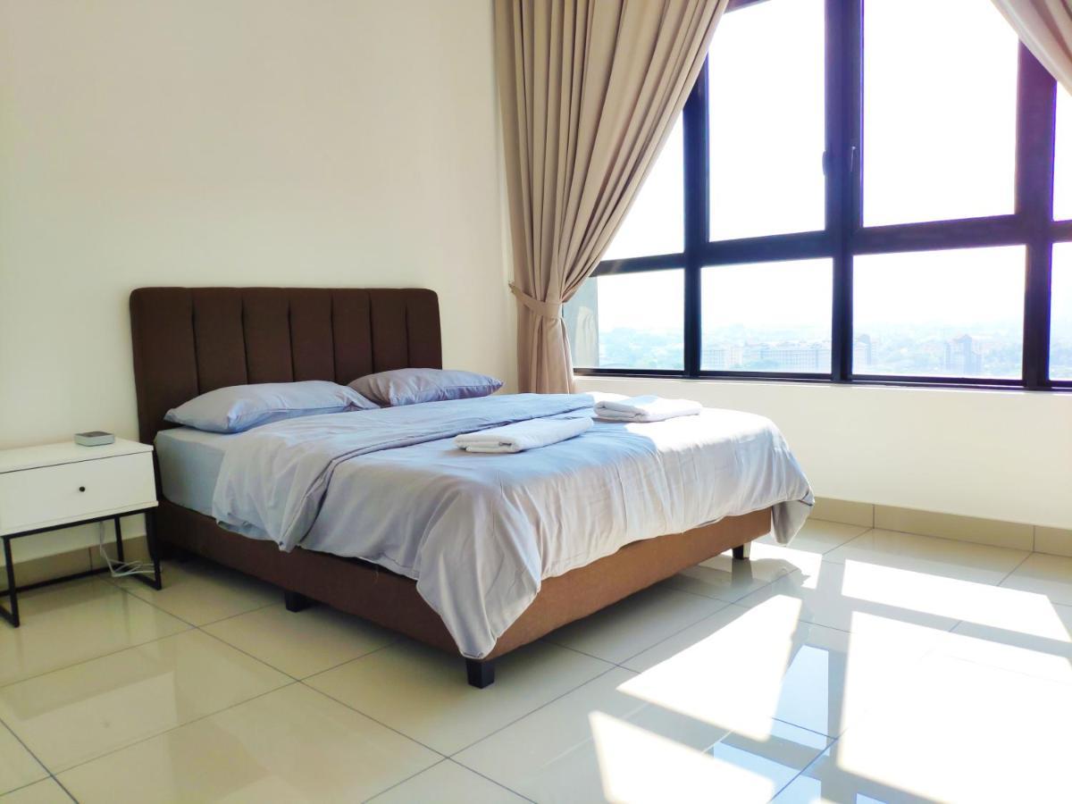 פוטראג'איה Netflix# Conezion Ioi Resort City By Salaam Suites מראה חיצוני תמונה